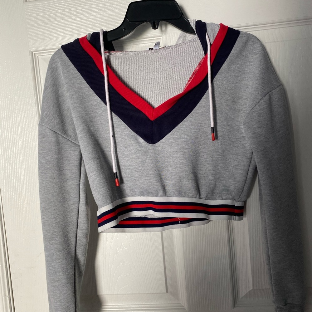 cropped sweatshirt